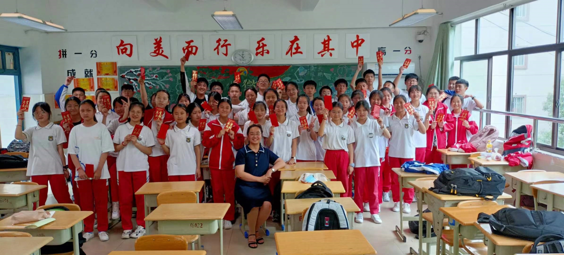 杨丽芳2.jpg